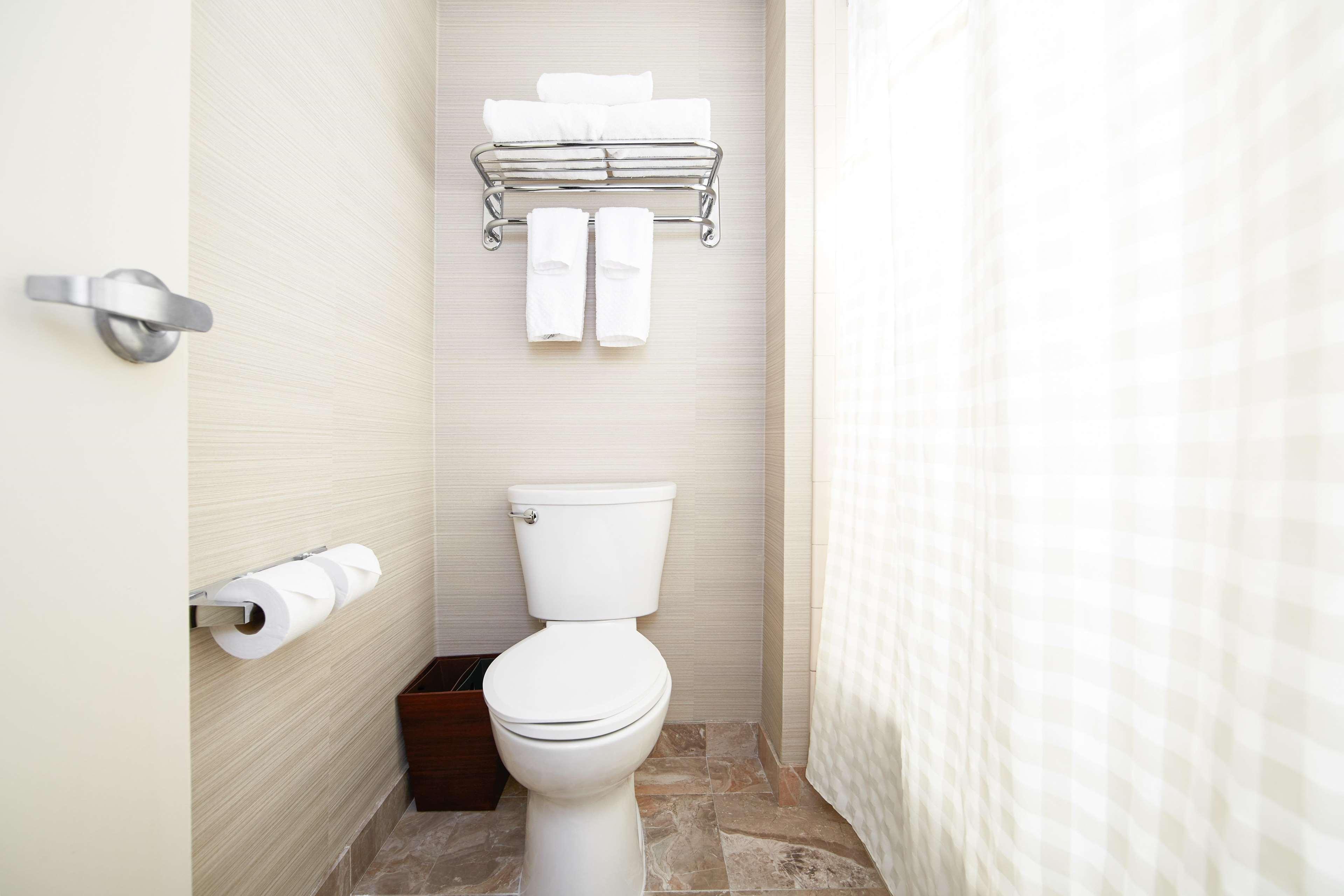Doubletree Suites By Hilton Hotel Cincinnati - Blue Ash Sharonville Esterno foto