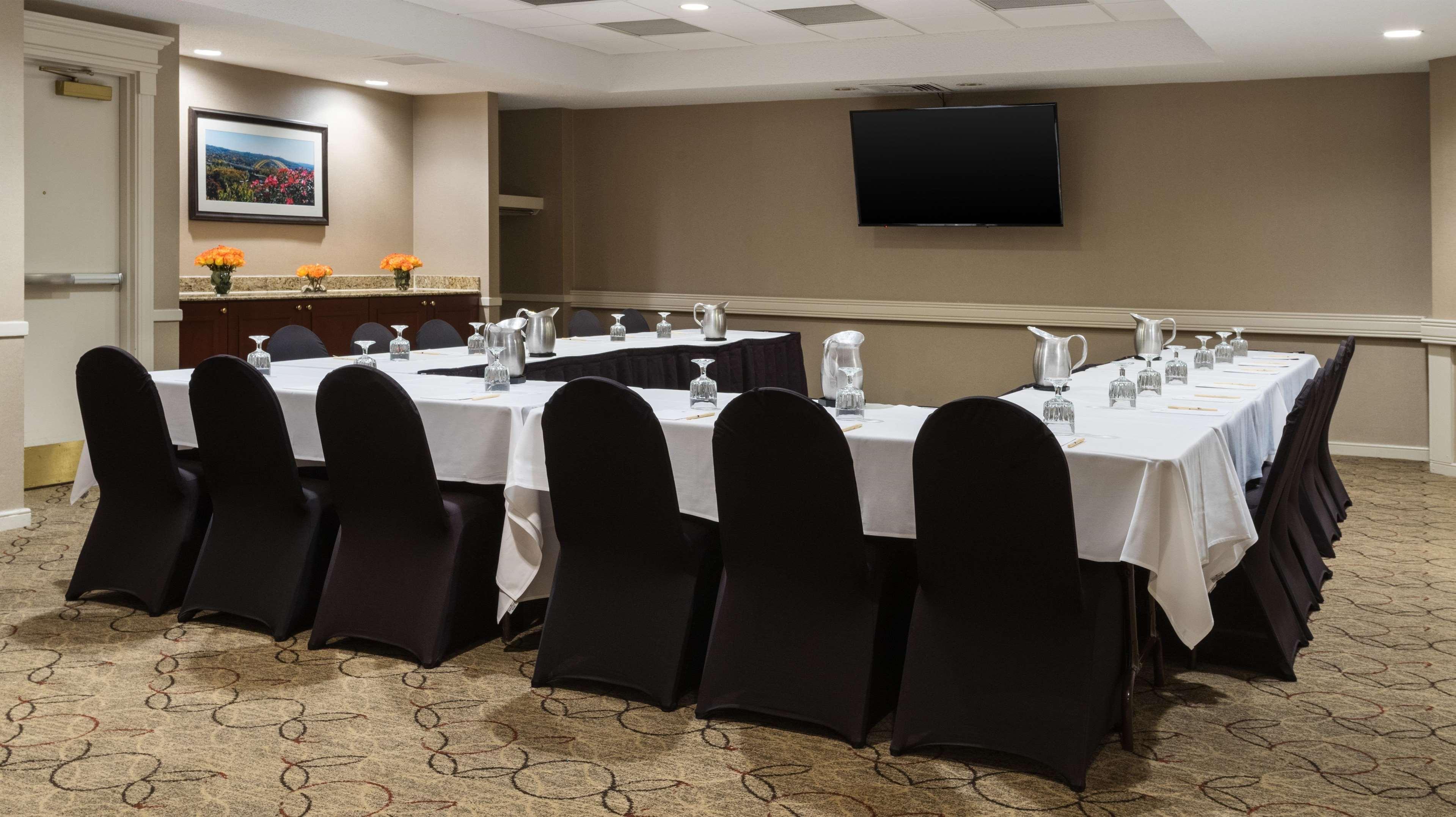 Doubletree Suites By Hilton Hotel Cincinnati - Blue Ash Sharonville Esterno foto
