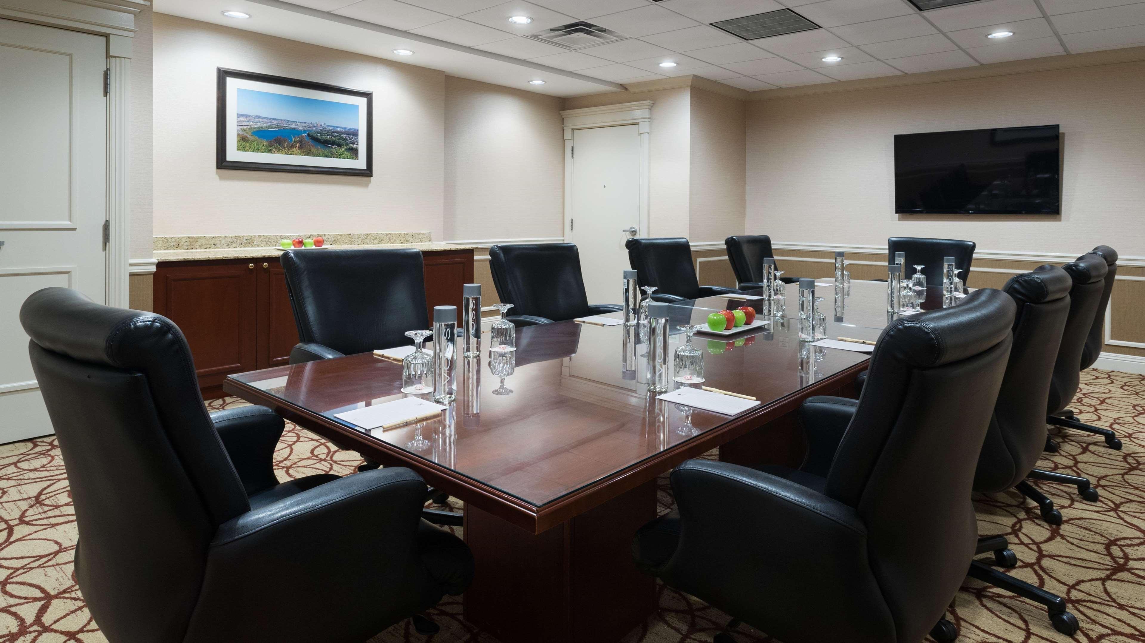 Doubletree Suites By Hilton Hotel Cincinnati - Blue Ash Sharonville Esterno foto