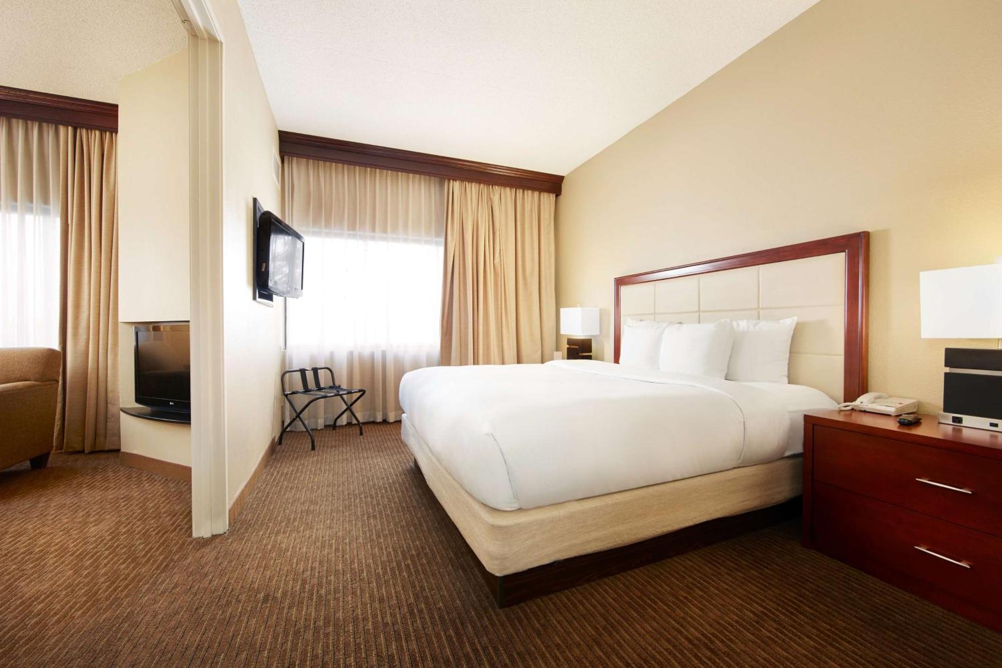 Doubletree Suites By Hilton Hotel Cincinnati - Blue Ash Sharonville Esterno foto
