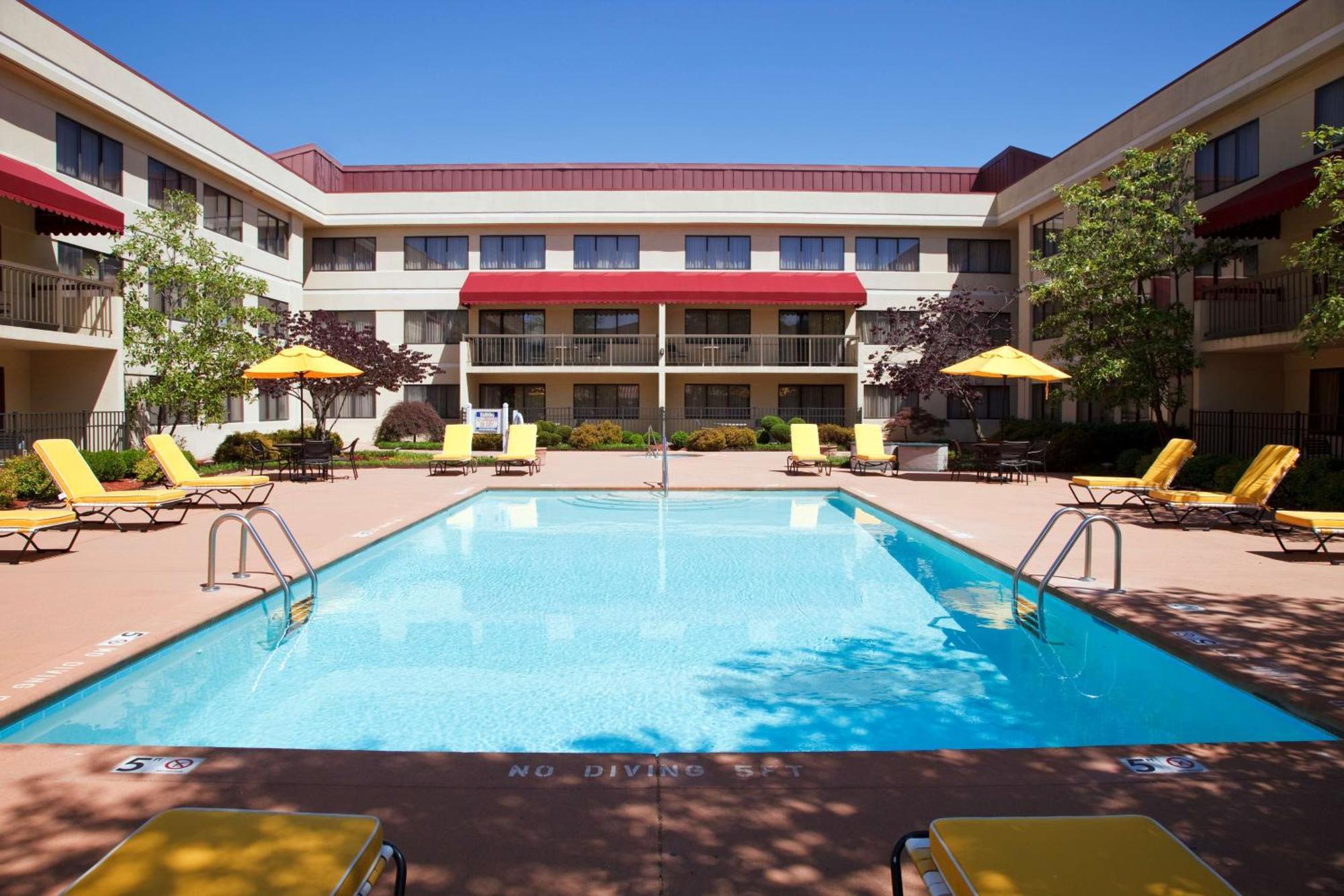 Doubletree Suites By Hilton Hotel Cincinnati - Blue Ash Sharonville Esterno foto
