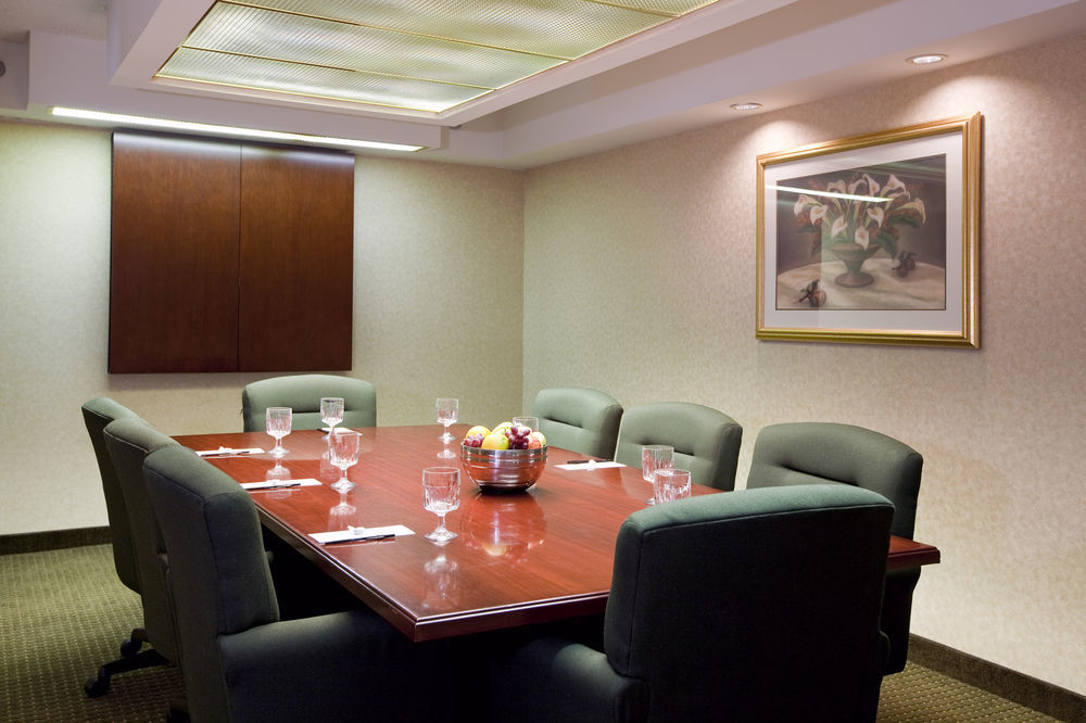Doubletree Suites By Hilton Hotel Cincinnati - Blue Ash Sharonville Servizi foto